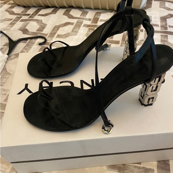 Givenchy Cube Heels - Picture 4 of 4